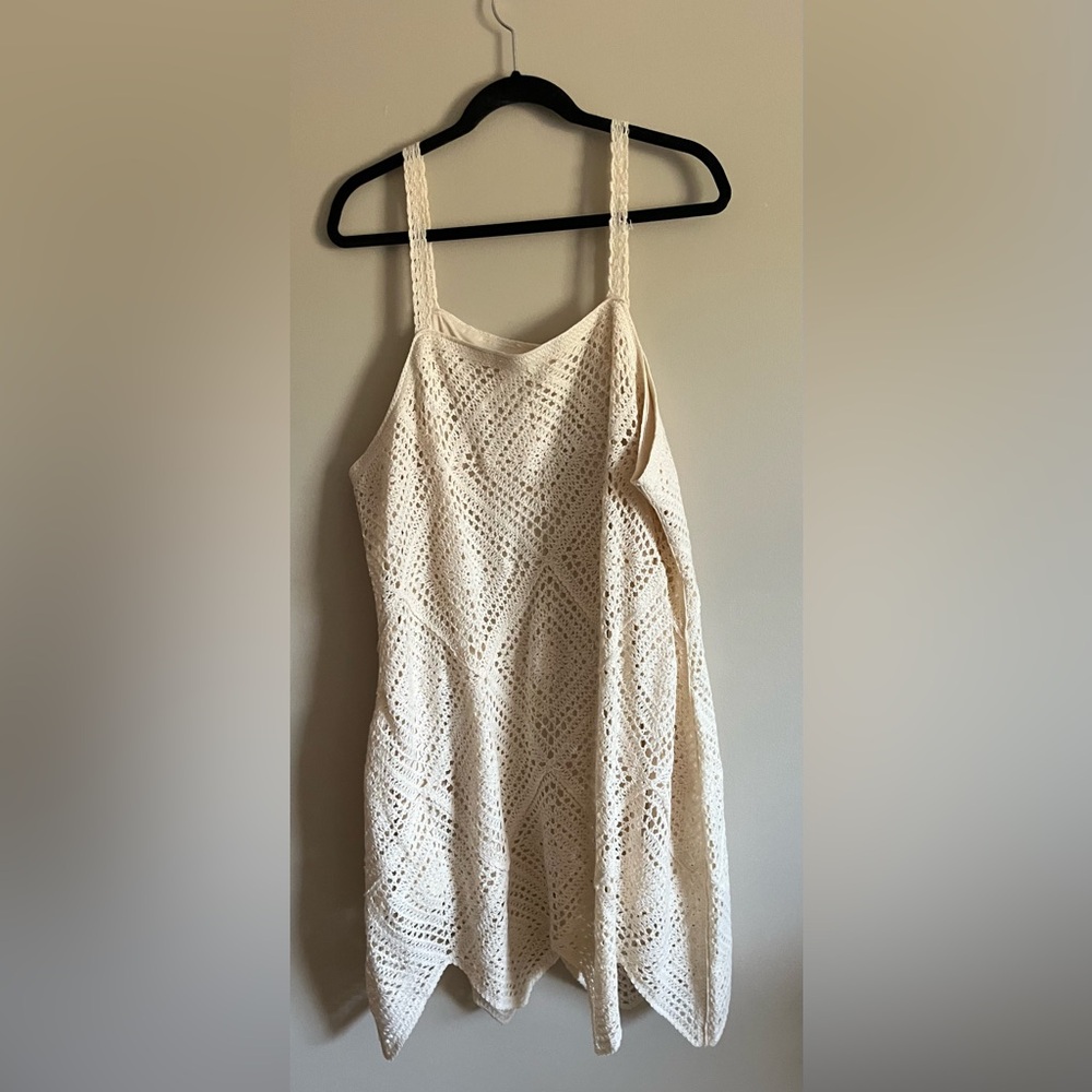 Elegant Cream Lace Dress